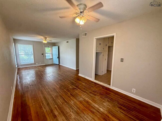 Foto del edificio - 3308 Garfield St