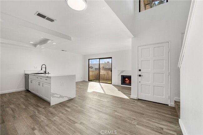 Building Photo - 12576 Pinon Ct