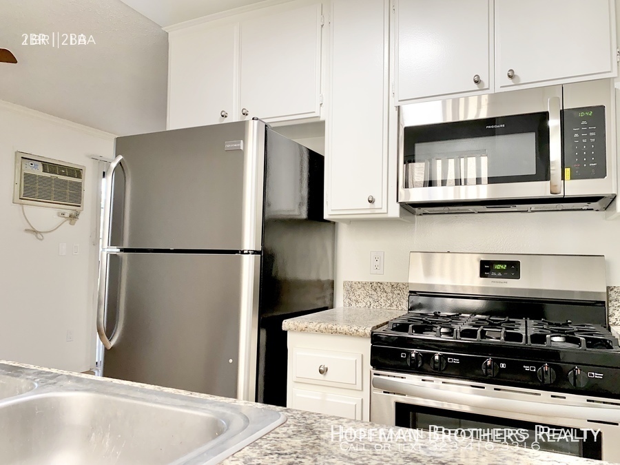 Foto principal - 9801 Tabor St