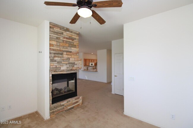 Building Photo - 42599 W Candyland Pl