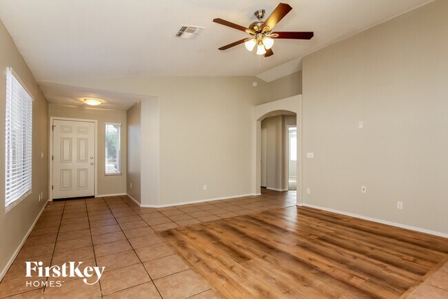 Foto del edificio - 16140 N 86th Ave