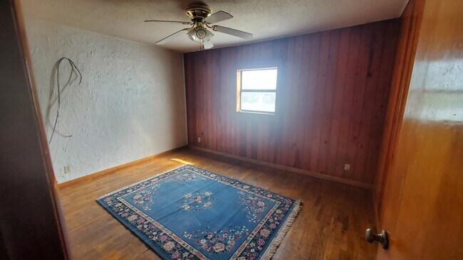 Building Photo - 110 Chaparral St
