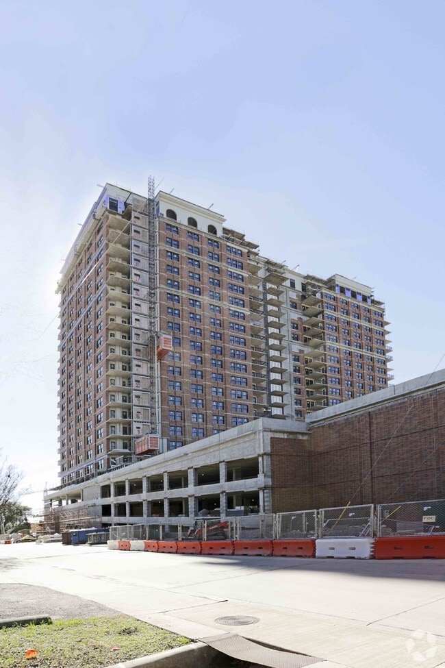 The McKenzie Apartments Dallas, TX