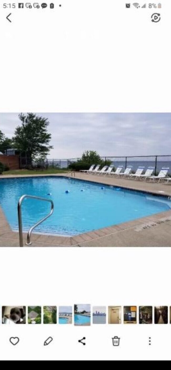 Foto del edificio - 11850 Edgewater Dr
