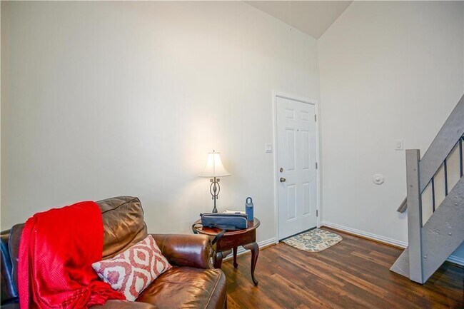 Building Photo - 2313 Longview St