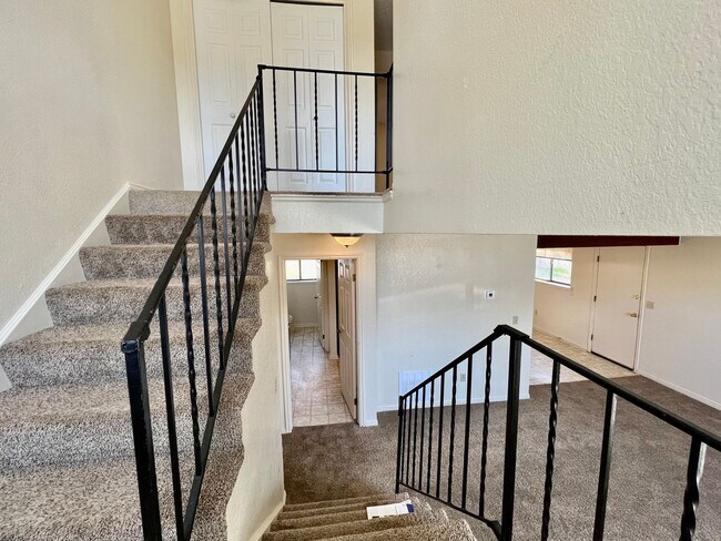 Foto del edificio - 508 E 7th St