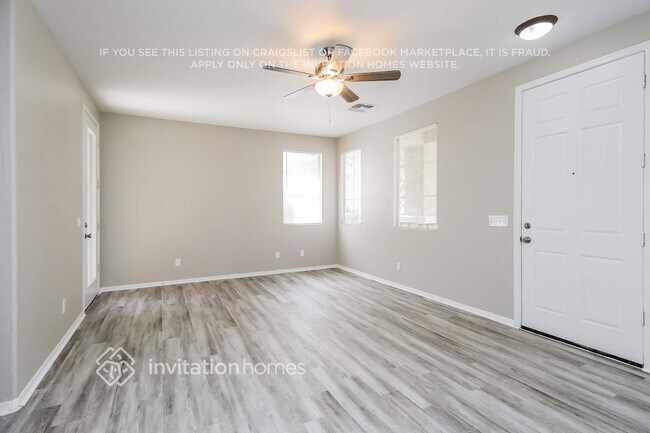 Building Photo - 3023 S 101st Ave