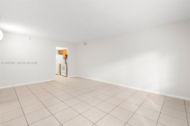 Foto del edificio - 10032 Twin Lakes Dr