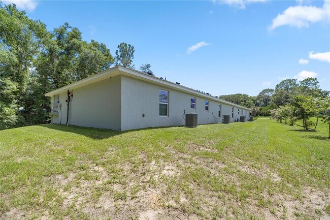 Building Photo - 32 Pine Track