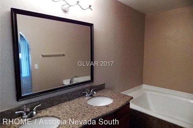 Building Photo - 2 br, 2 bath House - 1846 N Decatur Blvd #102