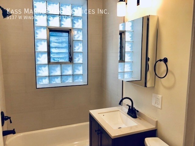 Foto del edificio - 5137 W Windsor Ave