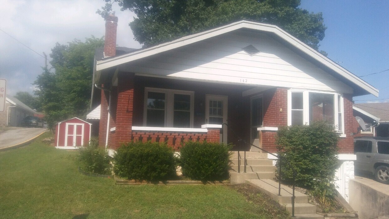 142 Center St, Southgate, KY 41071 House Rental in Southgate, KY