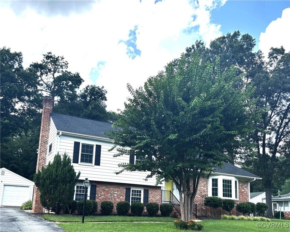 Foto principal - 1404 Stoneycreek Dr