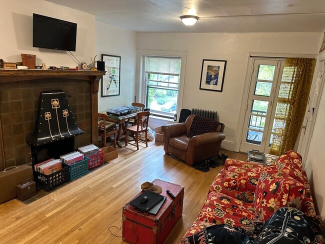 Building Photo - 719 Park Ave