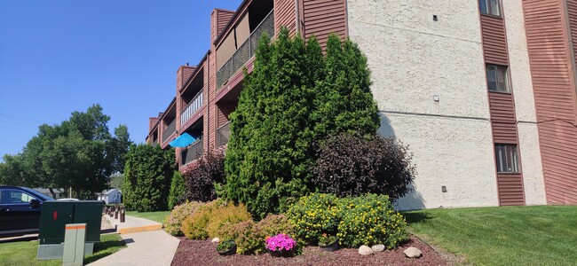 Photo du bâtiment - 3308 33rd St W