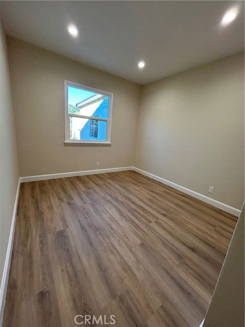 Building Photo - 9241 Pali Ave