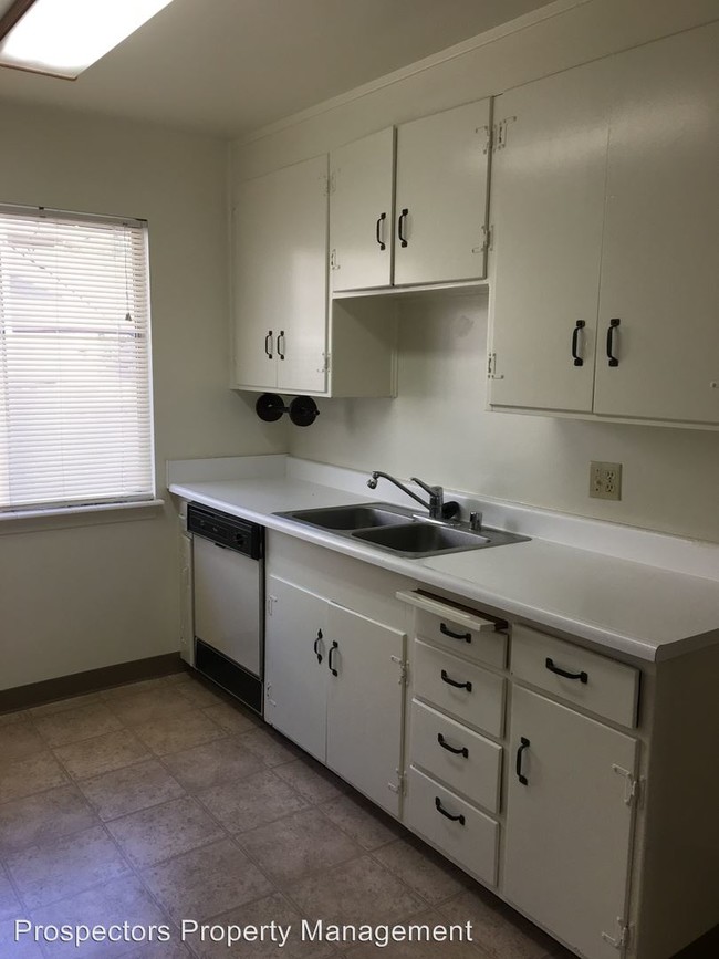 Building Photo - 3371 Almaden Rd