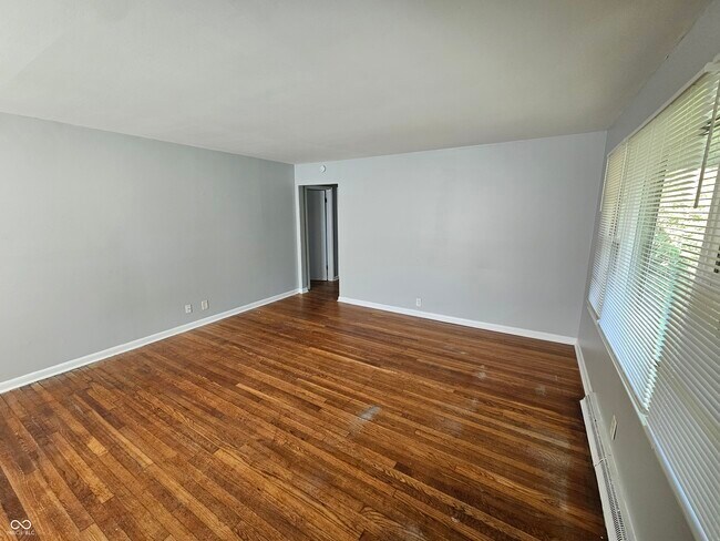 Foto del edificio - 2107 W Coil St