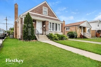 Building Photo - 8025 S Kolin Ave