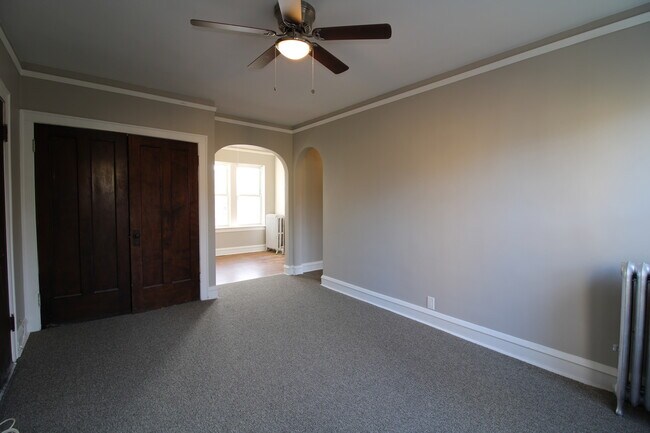 Foto del edificio - 5802 N Mason Ave