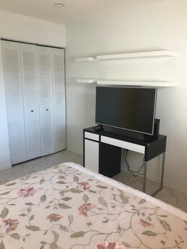Foto del edificio - 13861 SW 102nd Ter