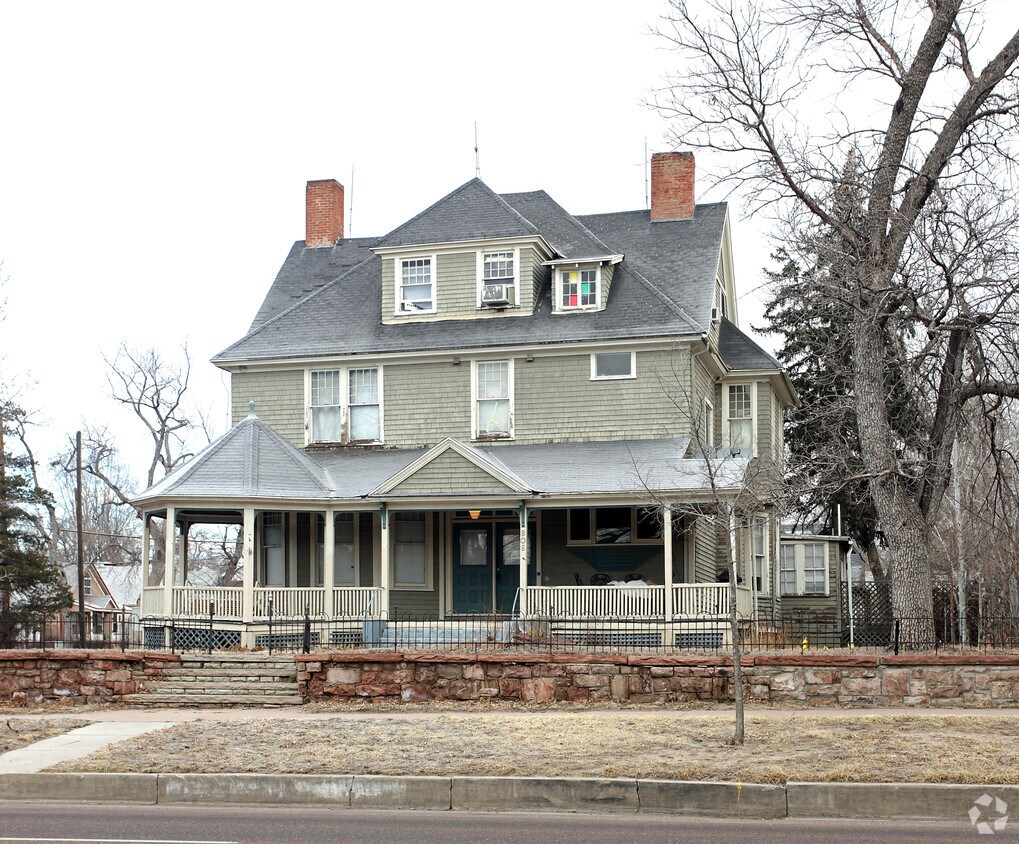 806 E Boulder St, Colorado Springs, CO 80903 806 E Boulder St