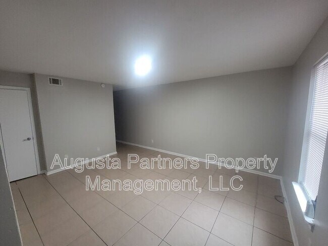Building Photo - 151 Chalet North CT