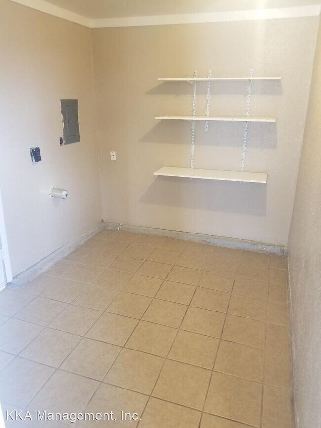 Building Photo - 3 br, 1 bath House - 1585 SW Colorado Ave