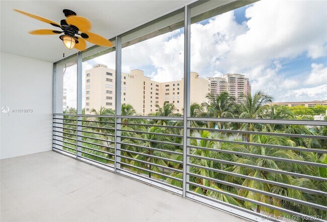 Building Photo - 301 Sunrise Dr