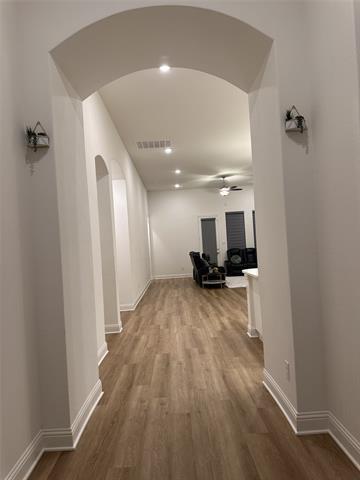 Foto del edificio - 7032 Mapleshade Way