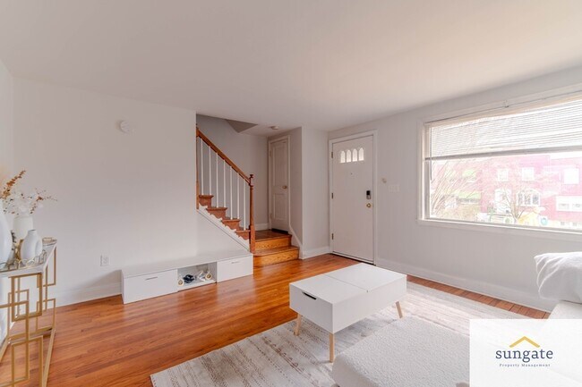 Building Photo - 8666 Oak Rd