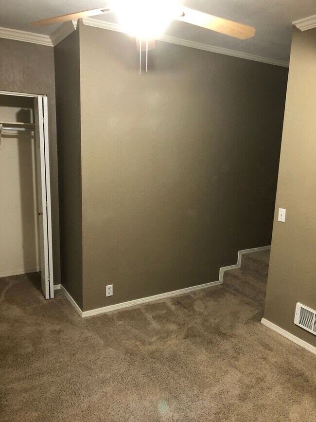 Foto del edificio - Large 4 Bedroom House in Sheridan