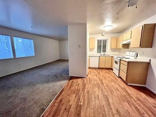 Interior Photo - MF 11 - Cedarhurst Village Apartments