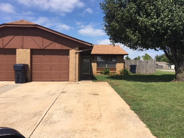 Photo - 12401 SW 2nd St (Yukon, OK)
