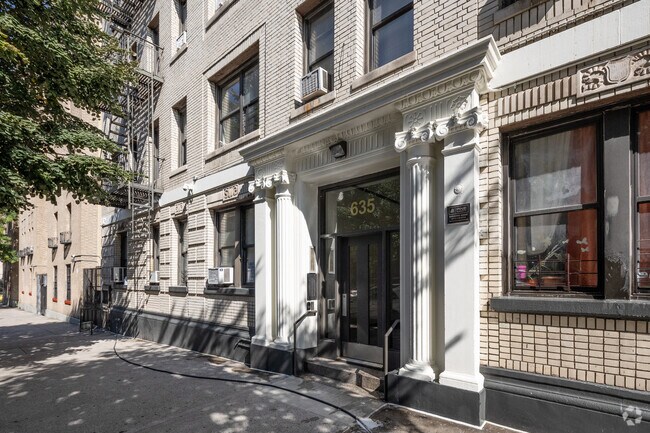 Building Photo - 635-637 W 170th St