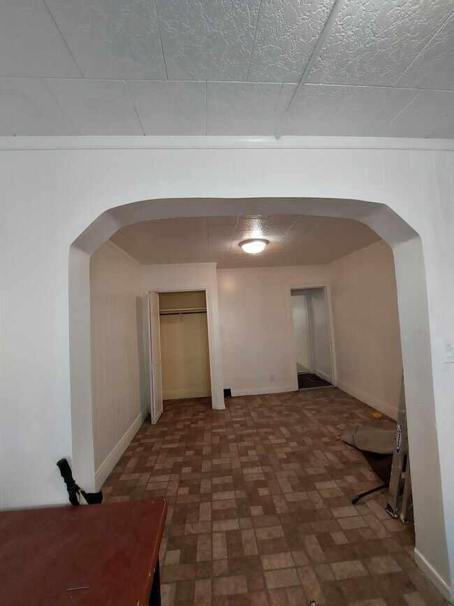 Dining room - 70 Breunig Ave