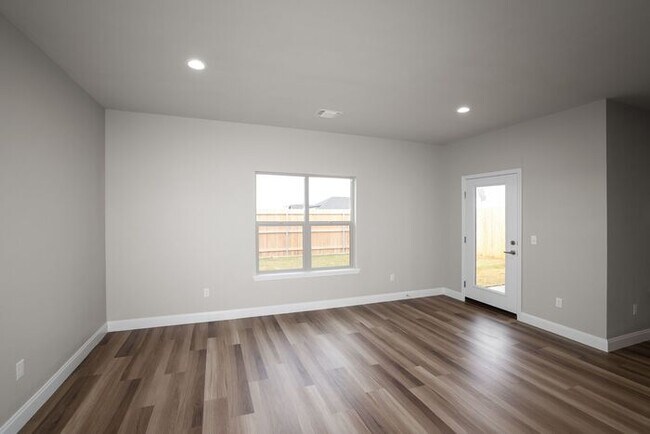 Building Photo - 4713 Scotty Dr