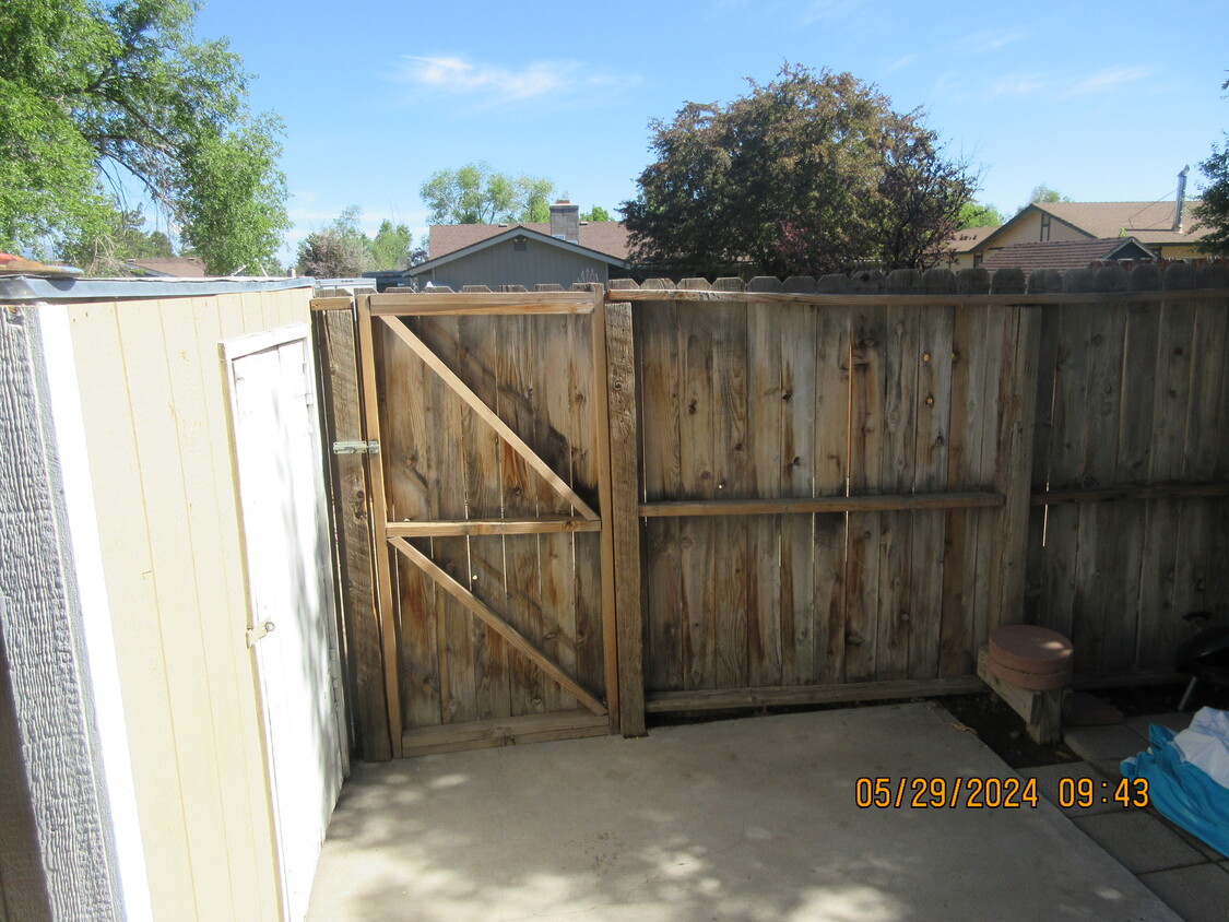 Primary Photo - 1265 Redwood Cir