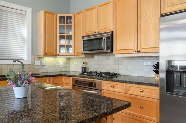 Foto del edificio - 3436 N Ashland Ave