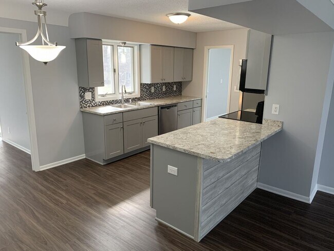 Foto del edificio - 1154 Charlton St