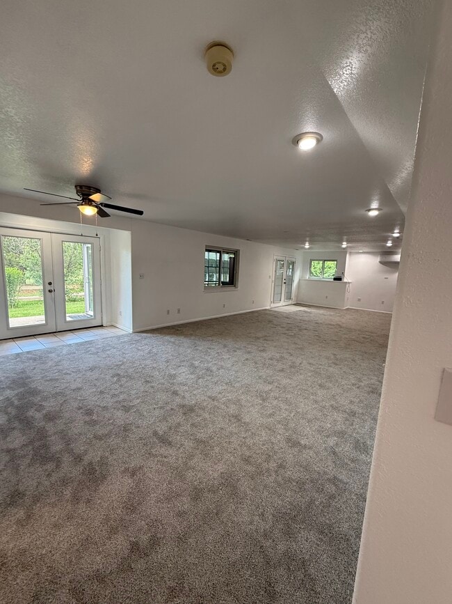 Building Photo - 2570 Paintbrush Ln