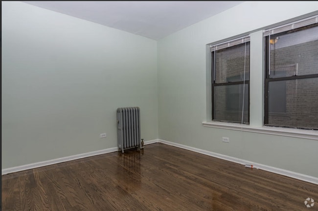 Building Photo - 408 W 77th St