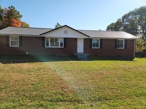 Building Photo - 5011 Collinwood Dr