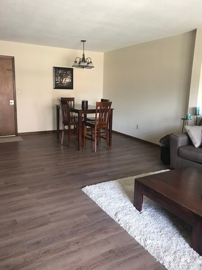 Building Photo - 1113 Washington St