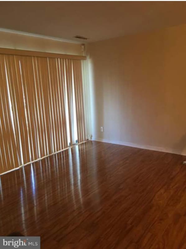 Building Photo - 10123 Prince Pl