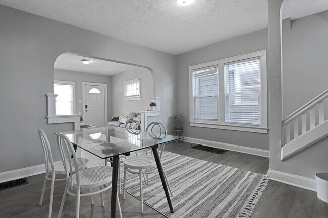 Foto del edificio - 1125 Wilson Ave