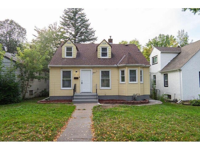 Foto del edificio - 3507 N Logan Ave