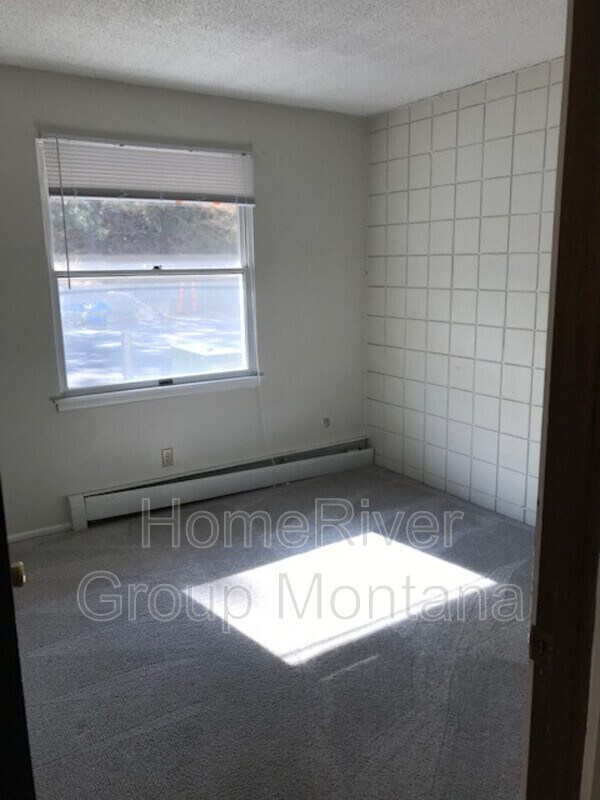 Foto del edificio - 707 SW Higgins Ave