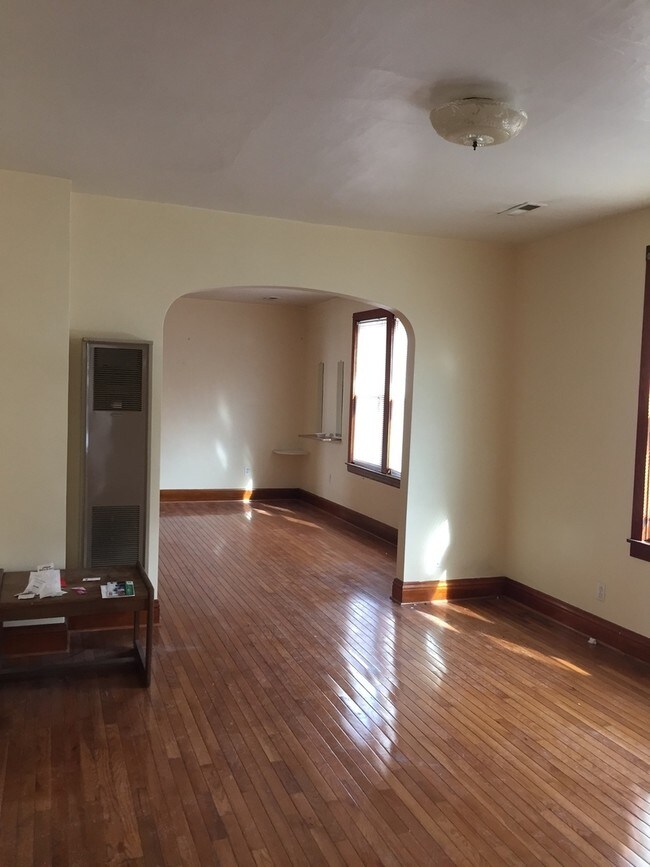Building Photo - 3022 S Haynes Ct