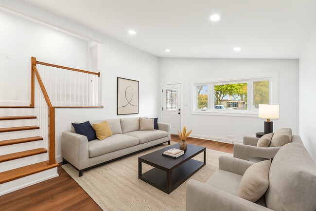 Building Photo - 26 N Craig Pl